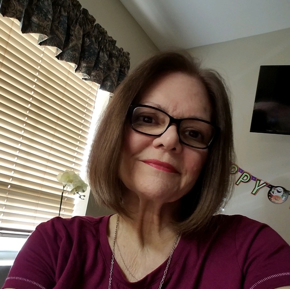 Meet your Posher, Deborah - Picture 1 of 1